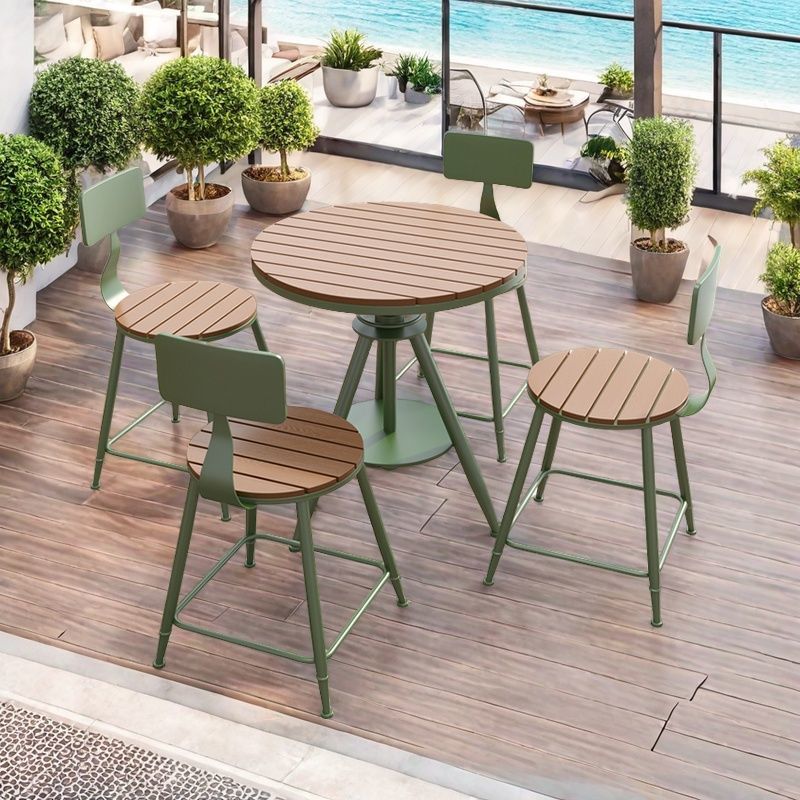Mesa e cadeiras de ferro forja - Coffee Tea Gardens avaliação e preço