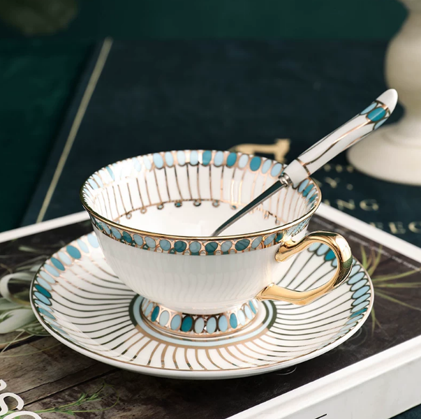 Conjunto Elegante de Xícara e  - Coffee Tea English avaliação e preço