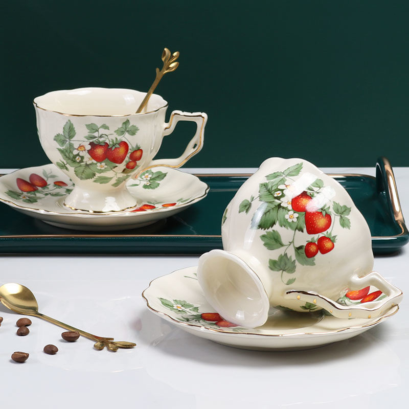 Conjunto de Caneca e Prato de  - Coffee Tea English avaliação e preço
